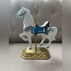 Unique Vintage 1987 ILLIONS Style Southern Bell Carousel Collection.
